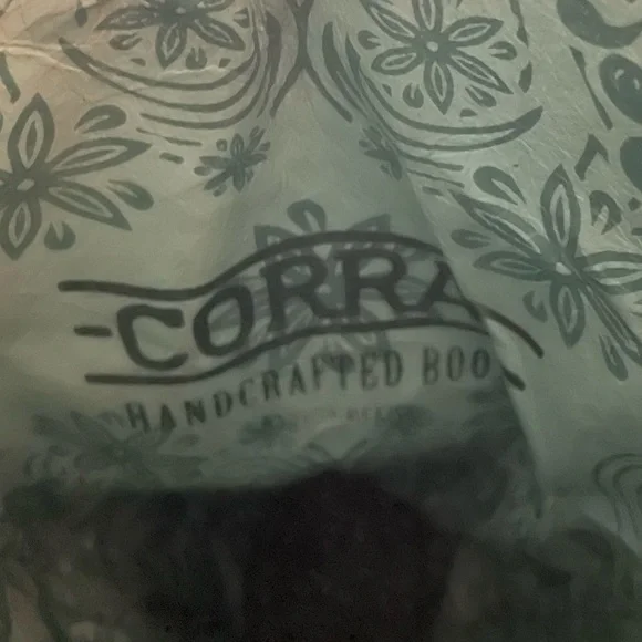 Corral Handcrafted Boots - Picture 4 of 8